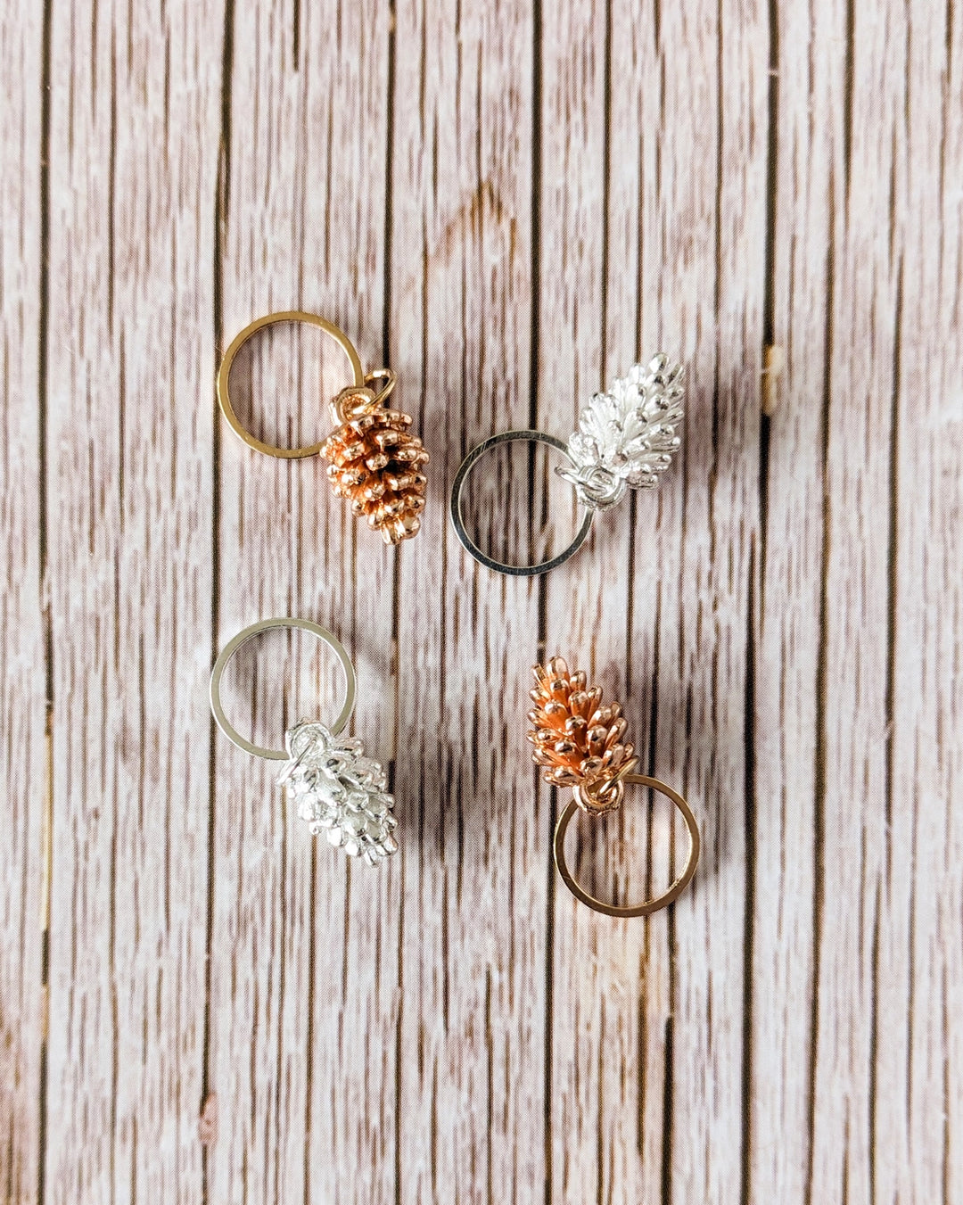 PINE CONES STITCH MARKERS