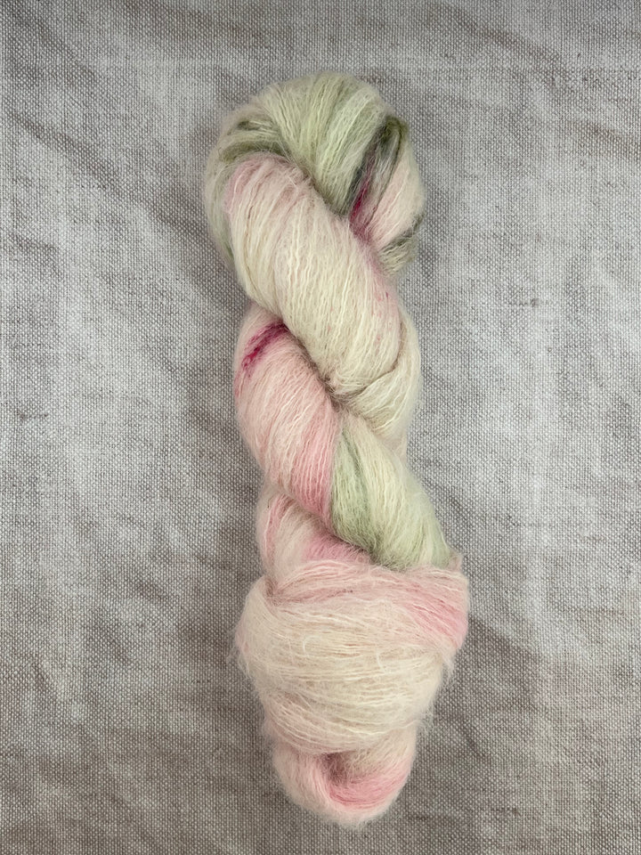 SINANN (Alpaca): Peony Posy