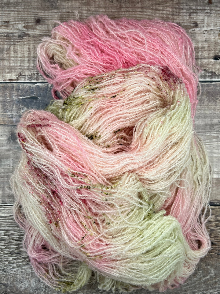 BANBA (merino boucle): Peony Posy