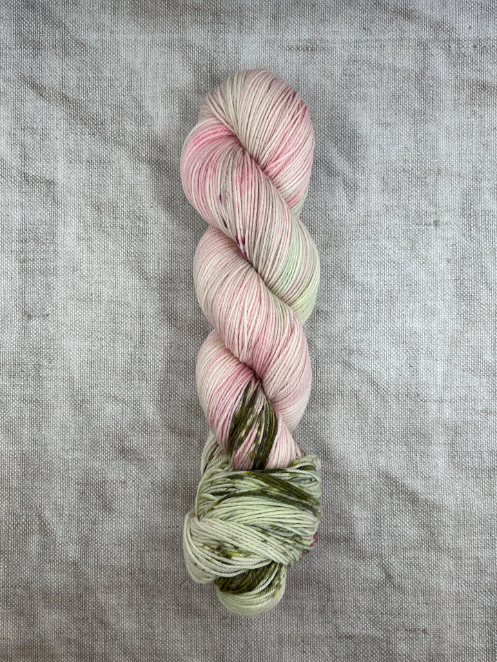 EMER (organic merino) Peony Posy