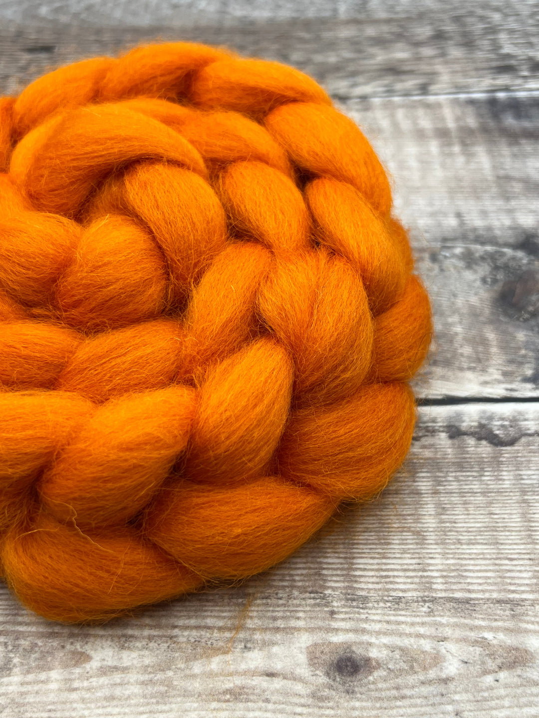 CORRIEDALE TOP: Clementine - FIBRE - Wild Atlantic Yarns