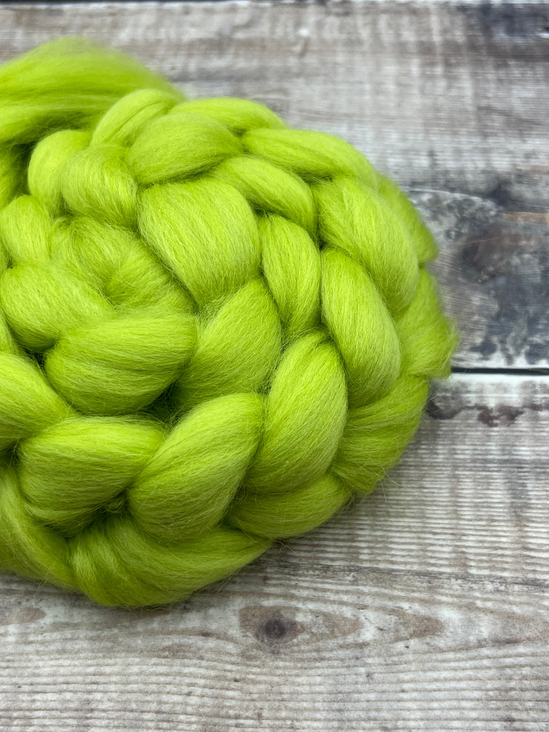 CORRIEDALE TOP: Lime Twist - FIBRE - Wild Atlantic Yarns