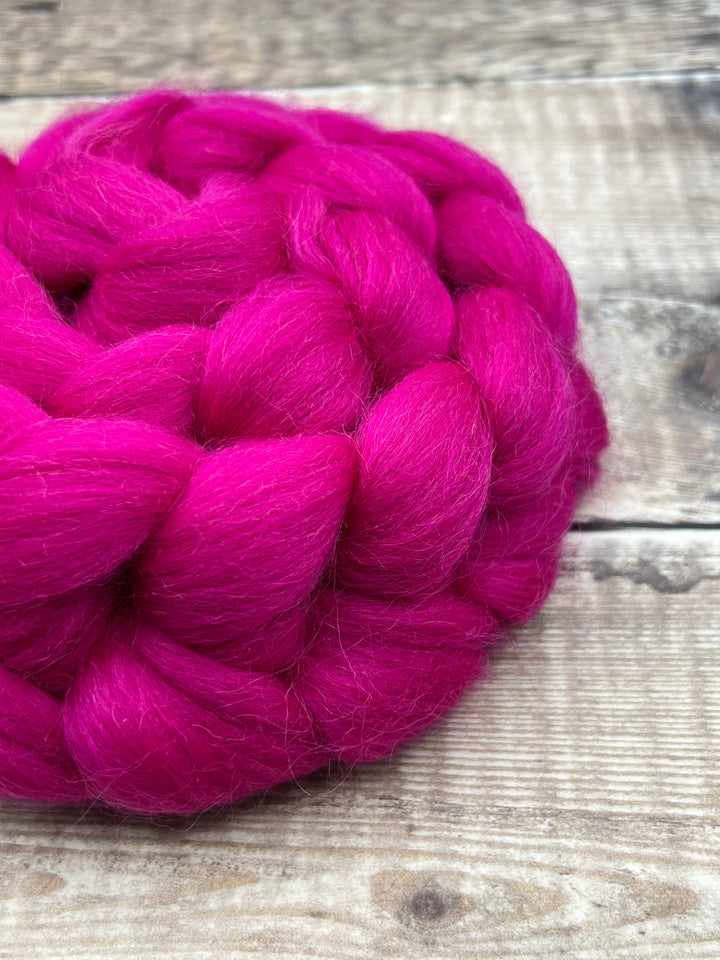 CORRIEDALE TOP: Raspberry - FIBRE - Wild Atlantic Yarns