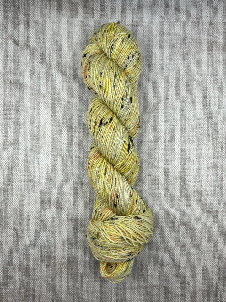 DÚN NA NGALL: Daffodil - YARN - Wild Atlantic Yarns