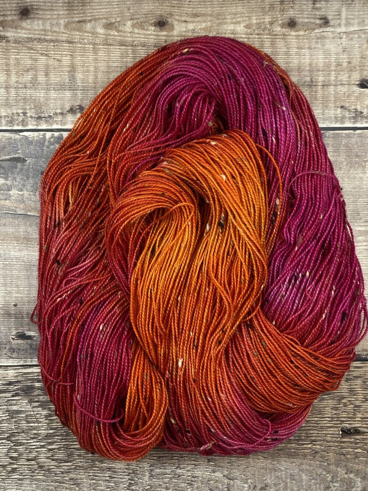 DÚN NA NGALL: Fire Rose - YARN - Wild Atlantic Yarns