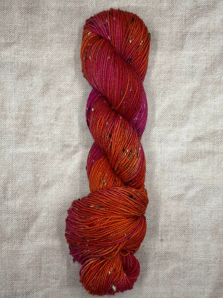 DÚN NA NGALL: Fire Rose - YARN - Wild Atlantic Yarns