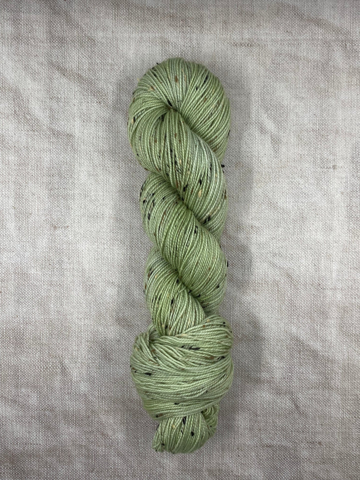 DÚN NA NGALL: Lichen - YARN - Wild Atlantic Yarns