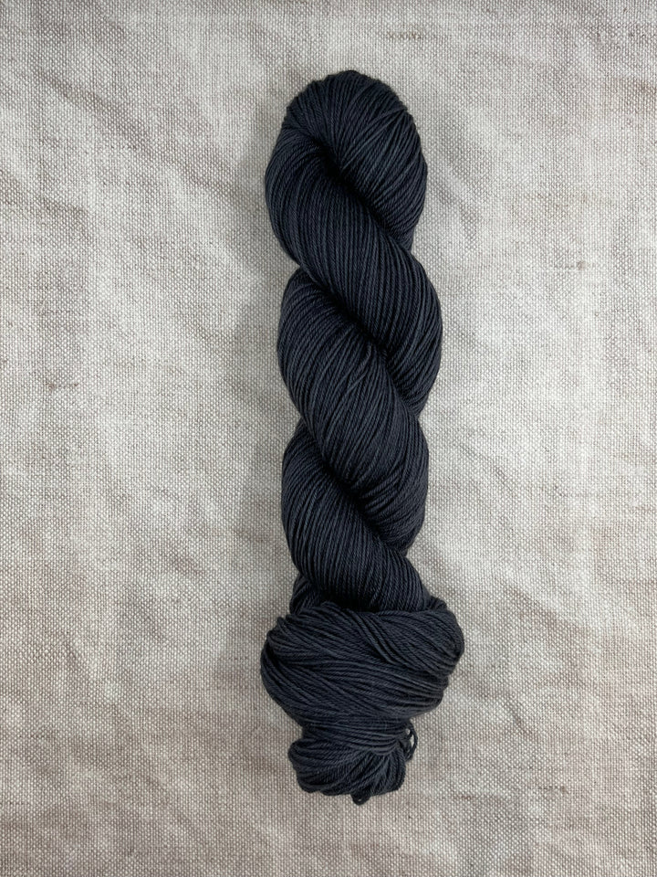 GRÁINNE: Charcoal - YARN - Wild Atlantic Yarns