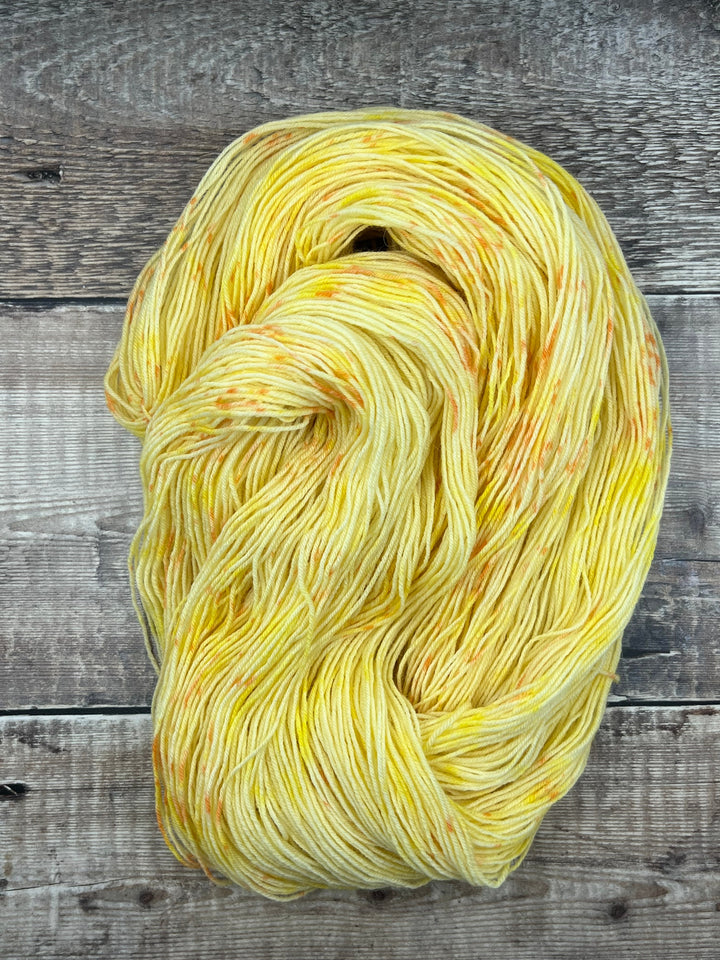 GRÁINNE: Daffodil - YARN - Wild Atlantic Yarns