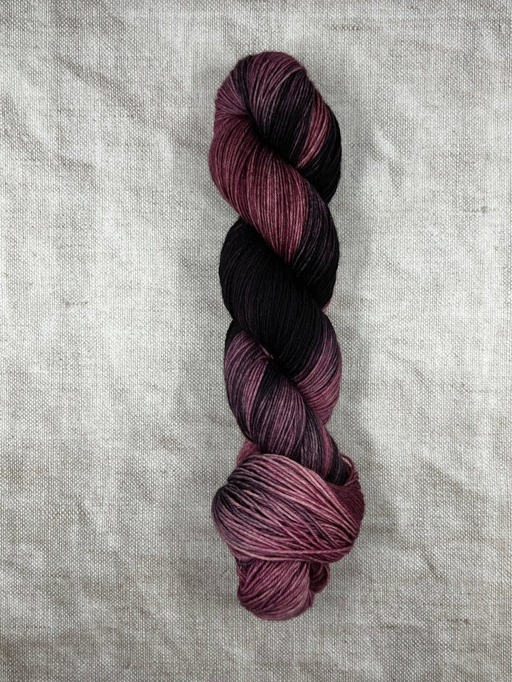 GRÁINNE: Sugarplum Dreams - YARN - Wild Atlantic Yarns