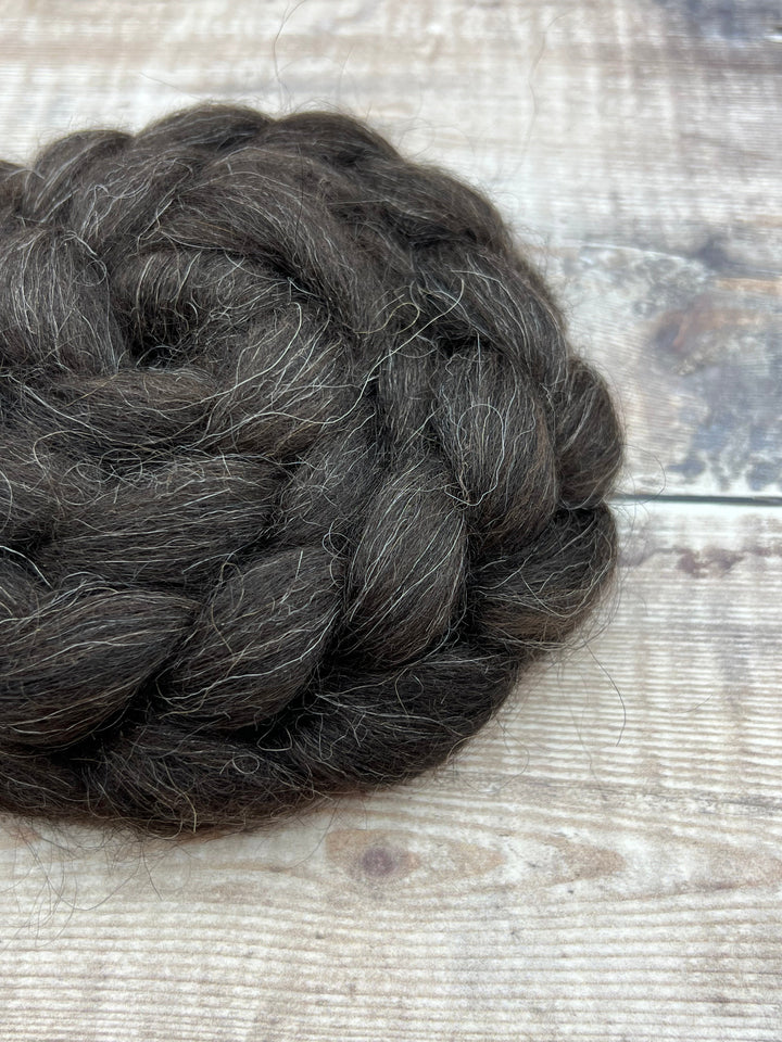 NATURAL ICELANDIC TOP: black - FIBRE - Wild Atlantic Yarns