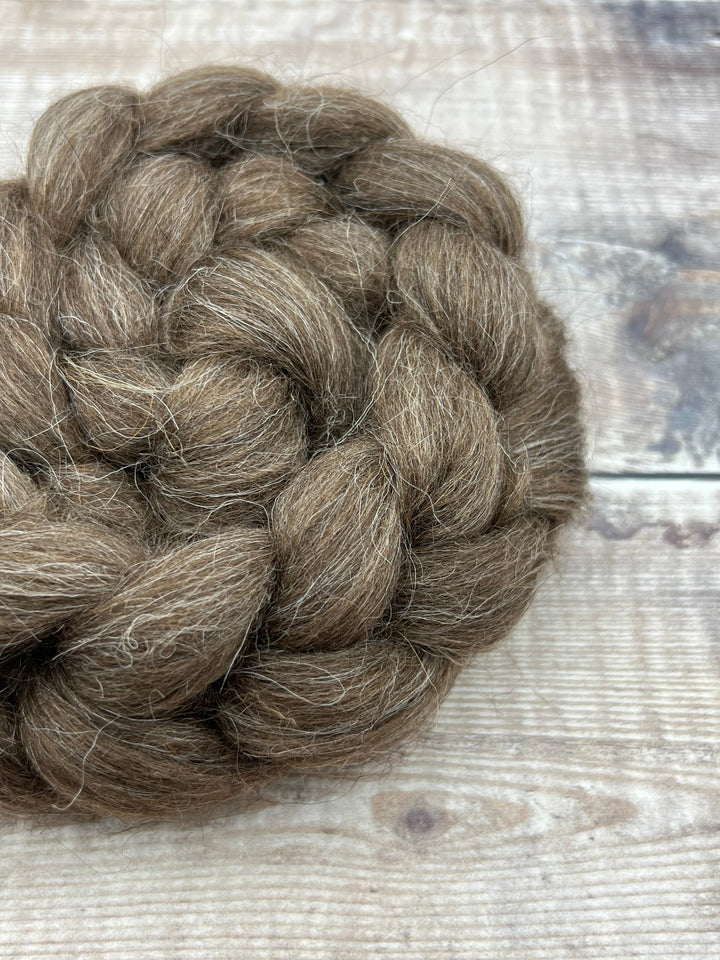 NATURAL ICELANDIC TOP: brown - FIBRE - Wild Atlantic Yarns