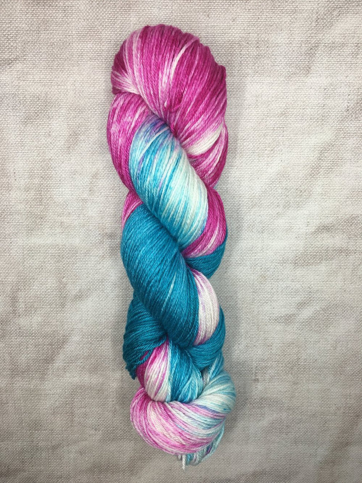 NIAMH (silk/merino) - Tír na nÓg - YARN - Wild Atlantic Yarns